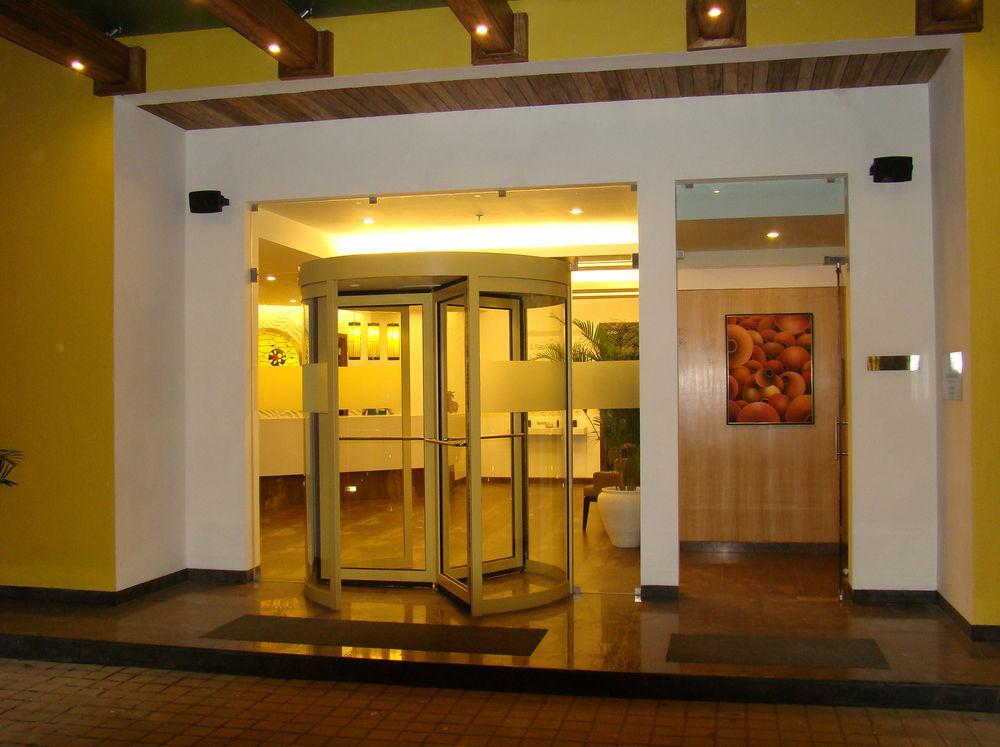 Lemon Tree Hotel Ченай Екстериор снимка