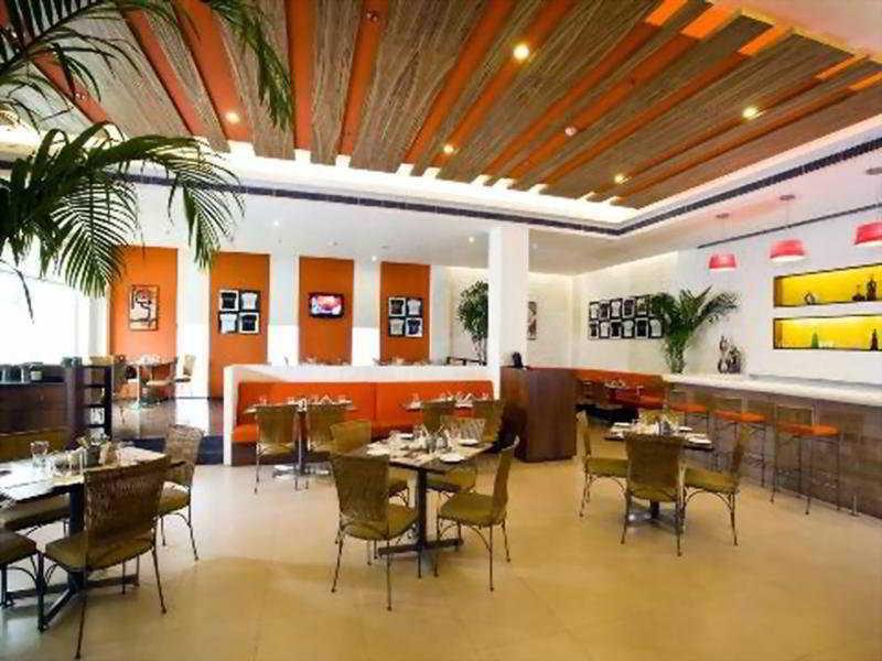 Lemon Tree Hotel Ченай Екстериор снимка
